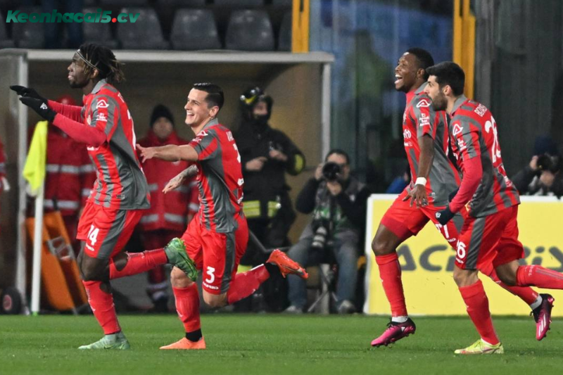 Đội hình dự kiến trước trận Cremonese vs Lecce Đội hình dự kiến trước trận Cremonese vs Lecce